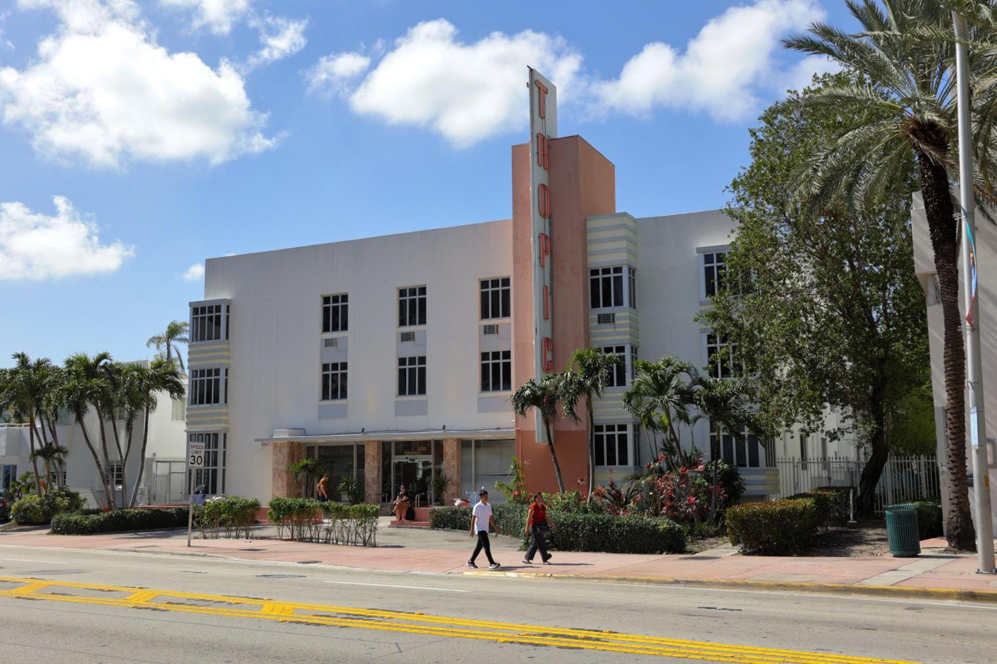 Tropics Hotel Miami Beach Exterior photo